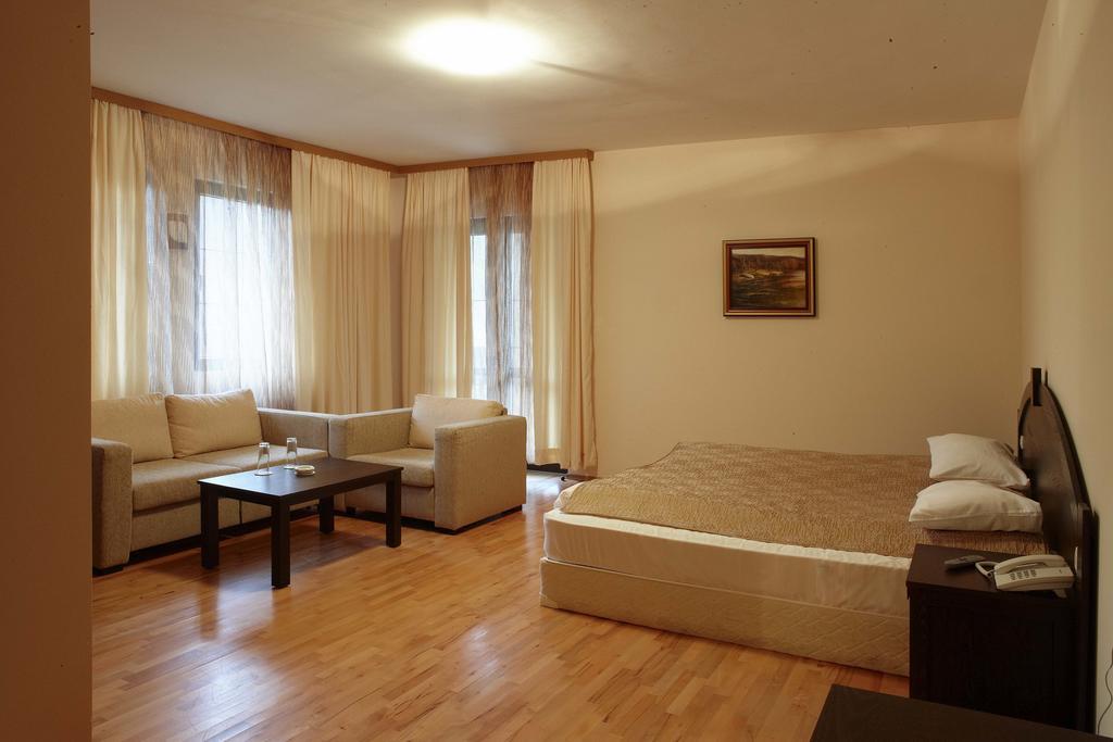Eco Complex Smilyan Hotell Smilyan  Rom bilde