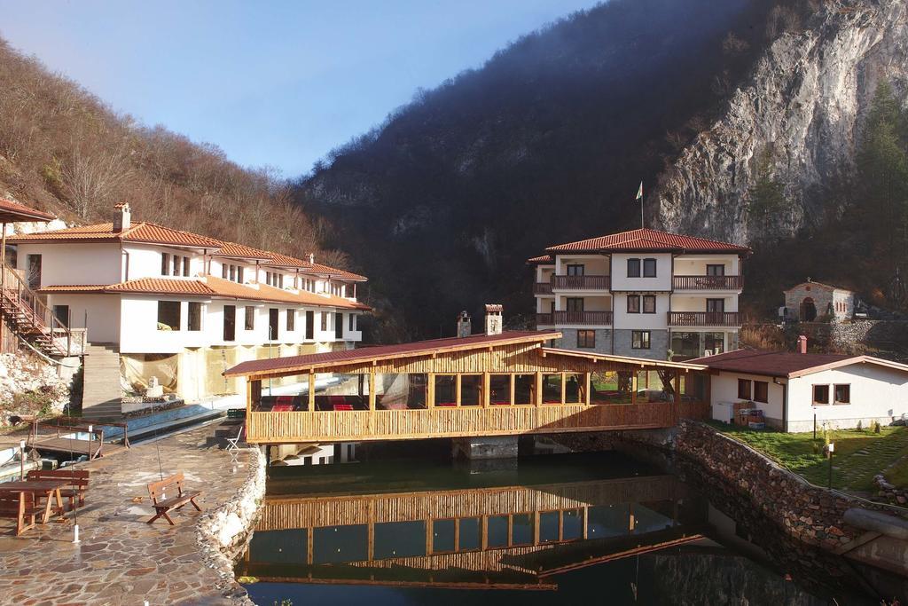 Eco Complex Smilyan Hotell Smilyan  Eksteriør bilde